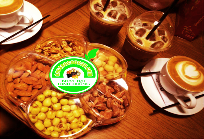 /khay-hat-say-dieu-sen-macca-oc-cho-hanh-nhan-tim-sen